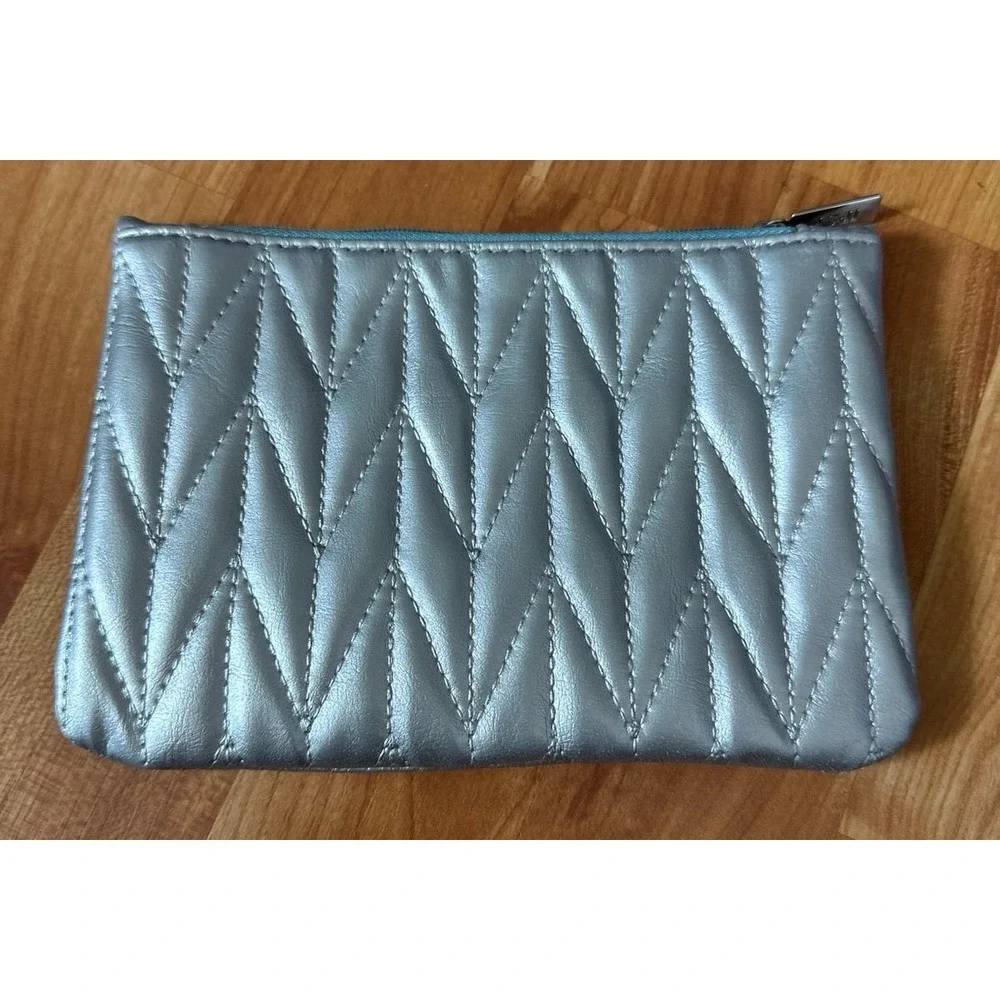 Ipsy Makeup‎ Bag Silver January 2026 No Cosmetics Bag Only Metallic Look NEW